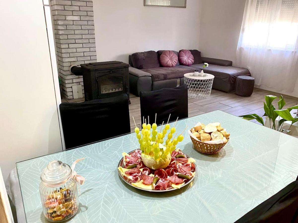 Dama Apartment Kaštela Екстериор снимка